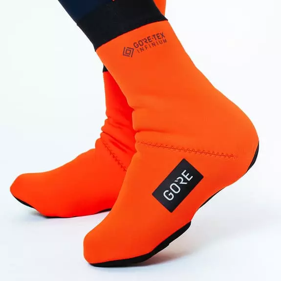 Gore Wear Couvre-chaussures GOREWEAR Shield Thermo GORE-TEX INFINIUM™ Rouge Brillant Noir 7 Gore Wear Couvre-chaussures GOREWEAR Shield Thermo GORE-TEX INFINIUM™ Rouge Brillant Noir – Image 5